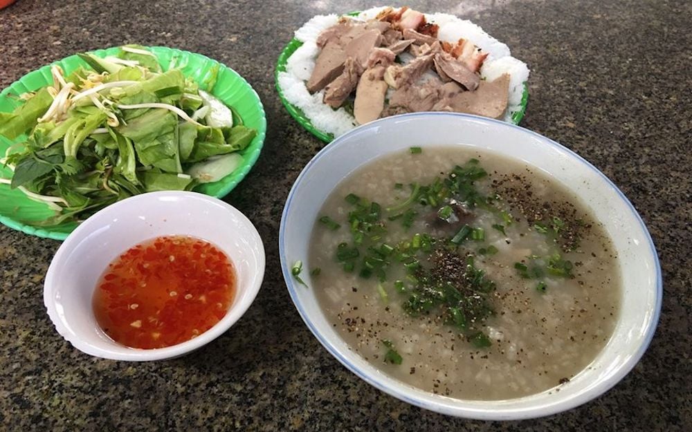 Quan Yen Banh Hoi & Chao Long
