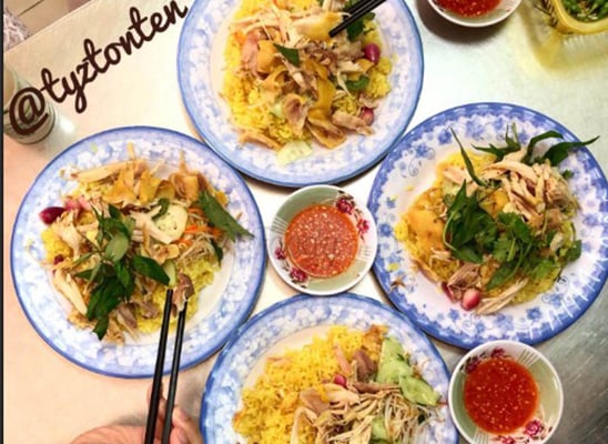 Tuyet Nhung Chicken Rice